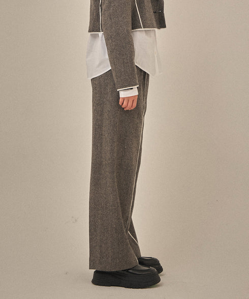 アウトラインパンツ