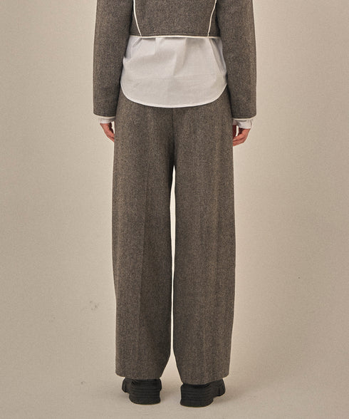 アウトラインパンツ