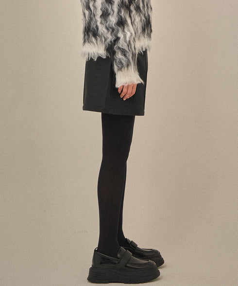 【11.7 InstaLIVE Pickup】フェイクレザータックショートパンツ