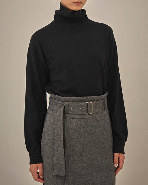 ソフトエッジハイネックトップ