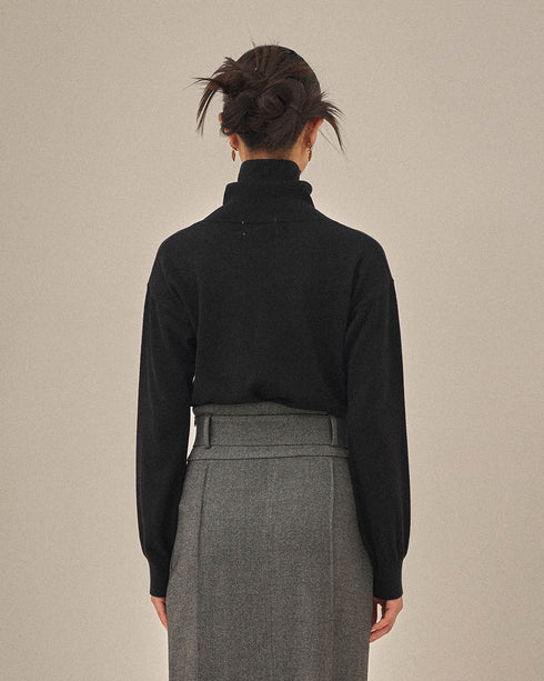 ソフトエッジハイネックトップ