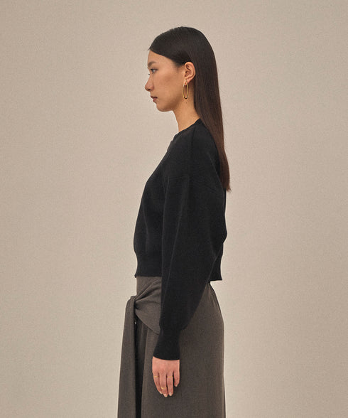 パデッドショルダーニットトップ