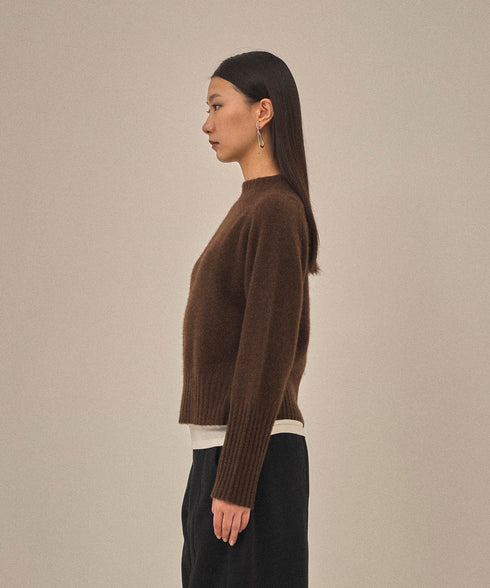 【2025.11 NEW IN】YAKショートニット