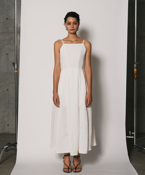 バックオープンキャミドレス