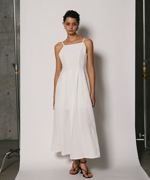 バックオープンキャミドレス