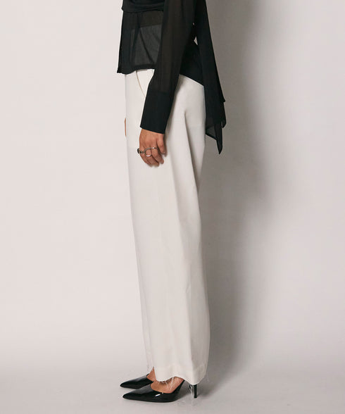 サイドタックカットオフパンツ