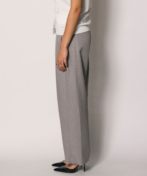 サイドタックカットオフパンツ