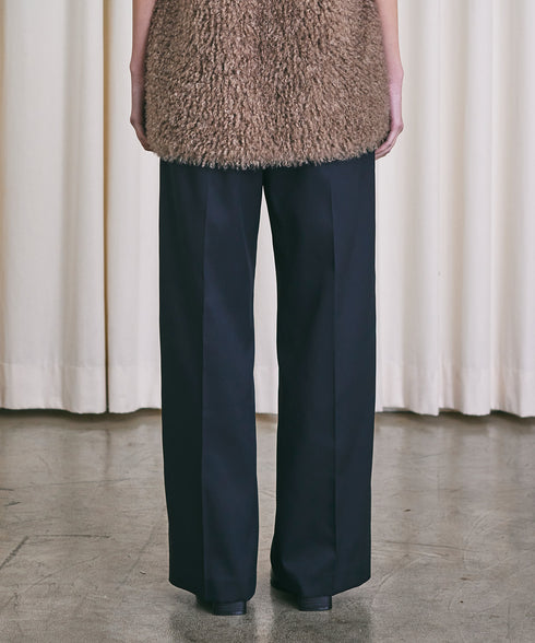 ワンタックストレートパンツ