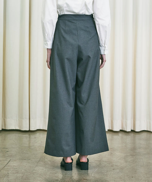 ラッフルワイドパンツ