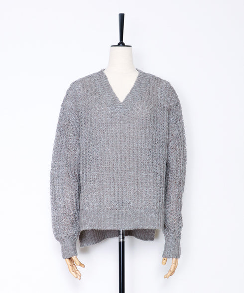 Vネックオフショルダーヘアリーニット