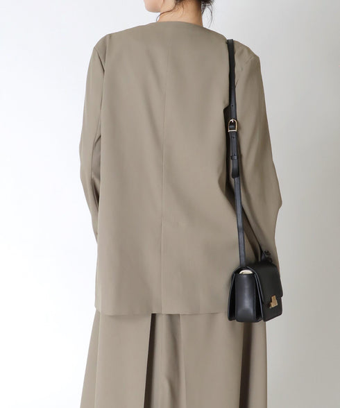 1釦ノーカラージャケット