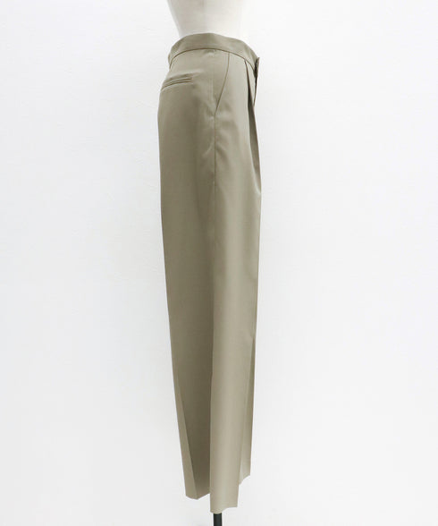 ワンタックストレートパンツ