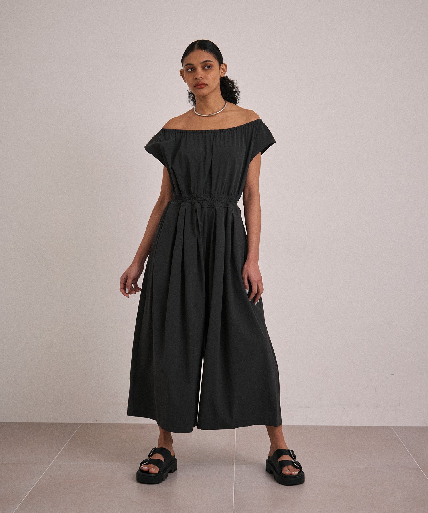 roughlow verseau ハイウエストワイドサロペット ブラック roughlow verseau ハイウエストワイドサロペット ブラック